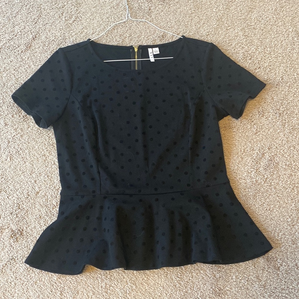 Black polka dot peplum top